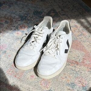 Veja V-10 Low Profile Sneakers